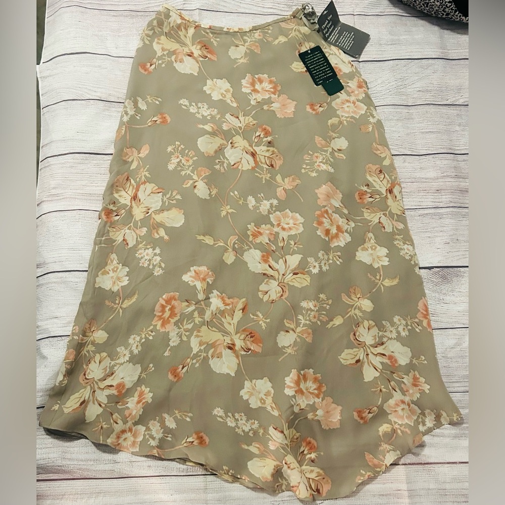 NWT Lauren Ralph Lauren Sage Floral 100% Silk Flutter Skirt Sz 4